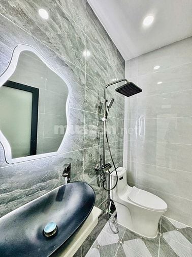Cần xử lý công việc HẠ GIÁ BÁN GẤP nhà 164/Bùi Quang Là đúc 1 lầu 3PN