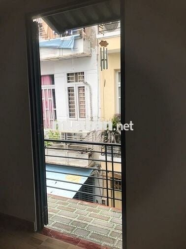Cần bán GẤP nhà ngỏ hẻm xe hơi