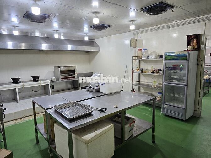 Sang nhượng GẤP bếp công nghiệp 200m2 tại Q8