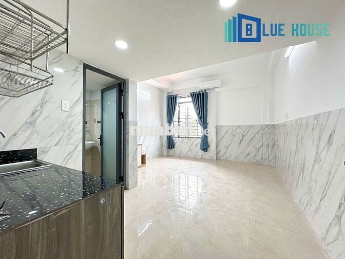 Chính chủ cho thuê, ban công mới xây, Trường Chinh Tân Bình