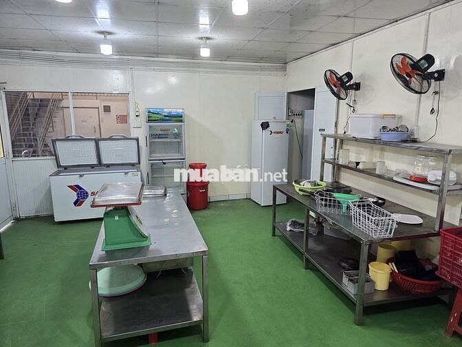 Sang nhượng GẤP bếp công nghiệp 200m2 tại Q8