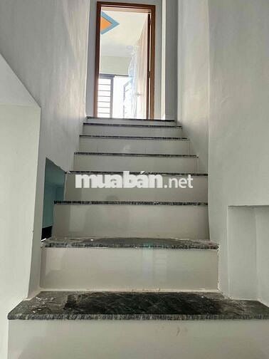Nhà đẹp giá rẻ ngay chợ , kcn Tân Đức , Tân Đô