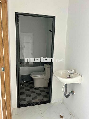 Nhà đẹp giá rẻ ngay chợ , kcn Tân Đức , Tân Đô