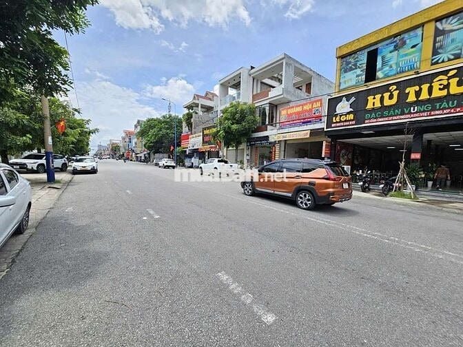 Nhà mặt tiền D1 trục kdc Việt Sing p. An Phú Thuận An