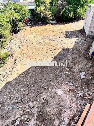 Cần bán nhà 1 trệt 2 lầu mặt tiền đường Nguyễn Đức Thiệu , Dĩ An