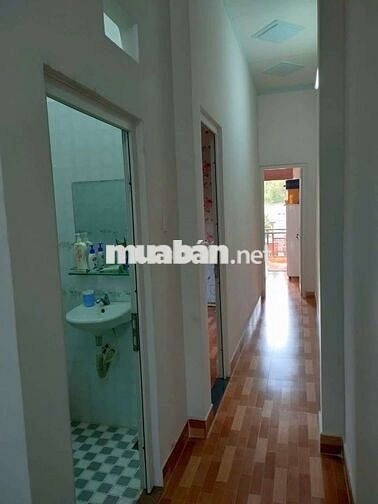 Nhà phố mặt tiền kinh doanh gần khu trung tâm hành chính Dĩ An