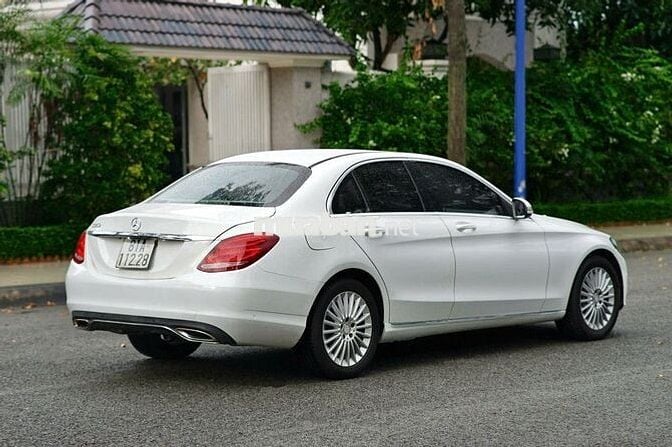 Mercedes Benz C Class 2016 C250 Exclusive - 8v km