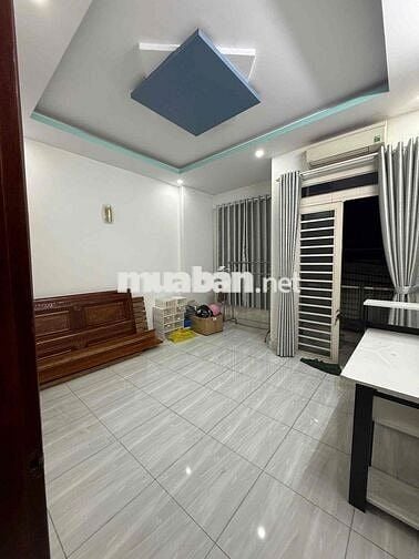 nhà 4x16m 3 tầng Full Nội Thất có 4 phong ngủ 5wc, hẻm xe tải