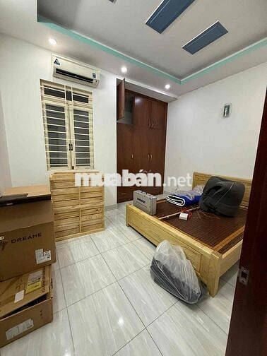 nhà 4x16m 3 tầng Full Nội Thất có 4 phong ngủ 5wc, hẻm xe tải