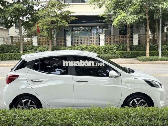 Hyundai Grand i10 2022 1.2 AT mới khét,chuẩn 2v1km