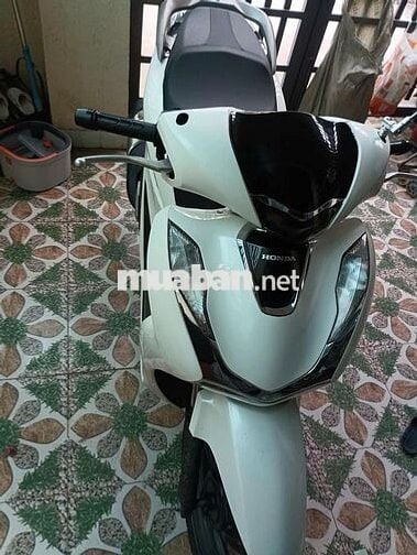 Cần bán chiếc xe trùm mềm vì 1 số công việc