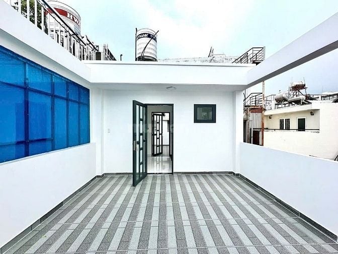 SIÊU PHẨM! 5 TẦNG - MỚI TINH TẶNG ĐẦY ĐỦ NỘI THẤT - Ô TÔ ĐỖ CỬA - 4 PN