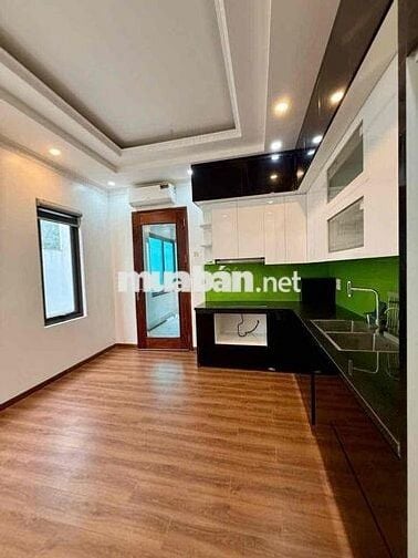 CHO THUÊ CCMN PHỐ NGUYỄN CHÍNH. 2N1K. 80M2. THANG MÁY. GIÁ 10TR