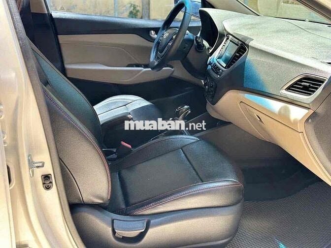 Hyundai Accent 2019 1.4 AT - 65000 km