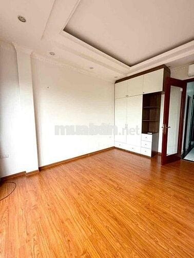 CHO THUÊ CCMN PHỐ NGUYỄN CHÍNH. 2N1K. 80M2. THANG MÁY. GIÁ 10TR