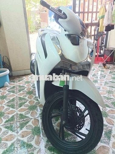 Cần bán chiếc xe trùm mềm vì 1 số công việc