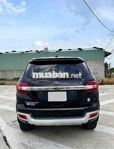 Cần bán Ford Everest 2022 Titanium 2.0LBi AT 4x2