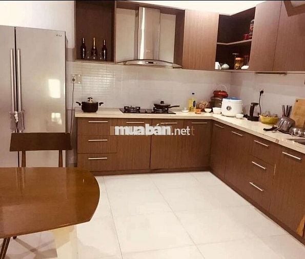 Cho thuê nhà mặt tiền đường 5m5 gần Hà Huy Tập
