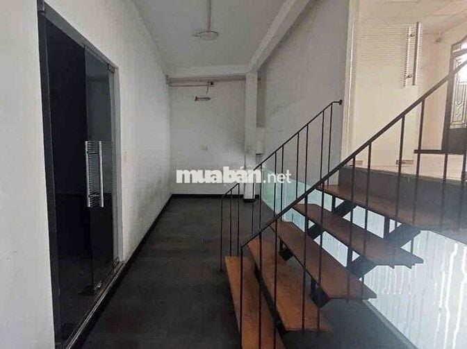 Cần cho thuê gấp nhà nguyên căn ở Huỳnh Tấn Phát diện tích 150m2