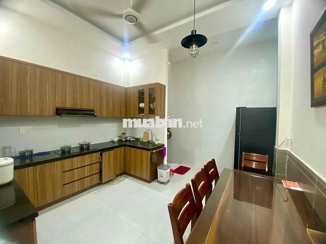 BÁN NHÀ MTKD  100M2 , 3T ĐÚC BTCT , 6PN  VỊ TRÍ ĐẮC ĐỊA