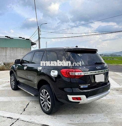 Cần bán Ford Everest 2022 Titanium 2.0LBi AT 4x2