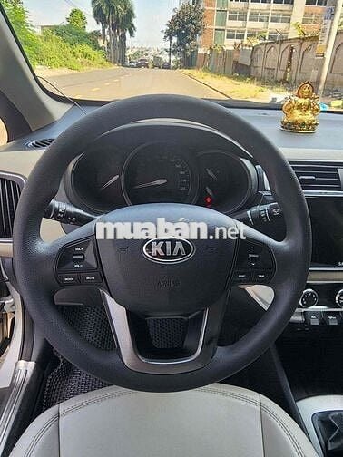 Kia Rio 2016 1.4 MT Sedan - 100000 km