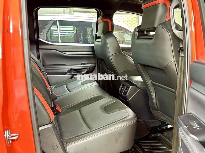 Raptor Đi Lướt 3.700km Lên Đủ Đồ Xe Bán Tại Ford