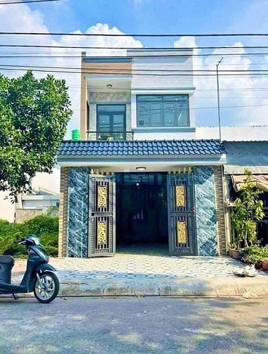 VỠ NỢ Bán gấp đất 2MT Song Hành và TH135, Hóc Môn được 110m2 Sổ Hồng R
