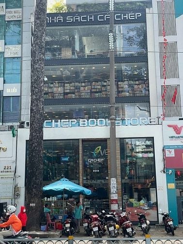 Chính Chủ Cho Thuê Nhà Nguyên Căn MT 223 Nguyễn Thị Minh Khai, Quận 1