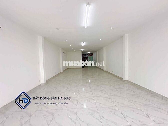 Toà nhà 5.5x25 mặt tiền Lê Thị Riêng cách UBND Quận 100m