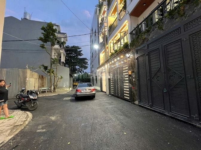  NHÀ ĐẸP 2 CĂN LIỀN KỀ MỚI XÂY , SÁT KHU CÔNG VIÊN LỚN 150HA