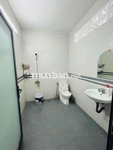 CHO THUÊ NHÀ 2 LẦU ĐẦY ĐỦ NỘI THẤT KHU DÂN CƯ 586