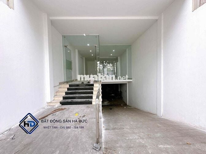 Toà nhà 5.5x25 mặt tiền Lê Thị Riêng cách UBND Quận 100m