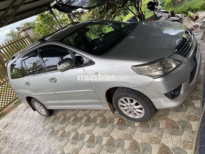 Toyota Innova 2012 E - 70000 km