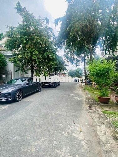 CHO THUÊ NHÀ 2 LẦU ĐẦY ĐỦ NỘI THẤT KHU DÂN CƯ 586