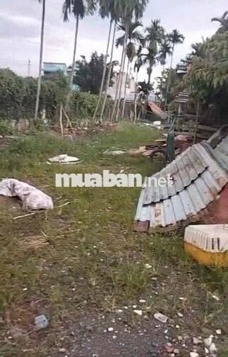 1230M2 ĐẤT. GỒM NHÀ , CHÒI , AO CÁ . PHÙ HỢP Ở , CHĂN NUÔI, LÀM KHO…