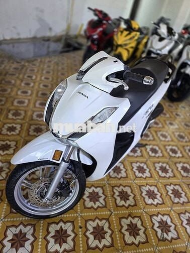 SH 350 2023 máy thái bs 43 mới lắm có trả góp