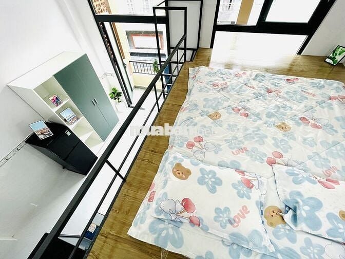 Phòng BAN CÔNG MỚI XÂY - Rộng 40M2 - Gác cao 1M8 - Gần IUH, Văn Lang