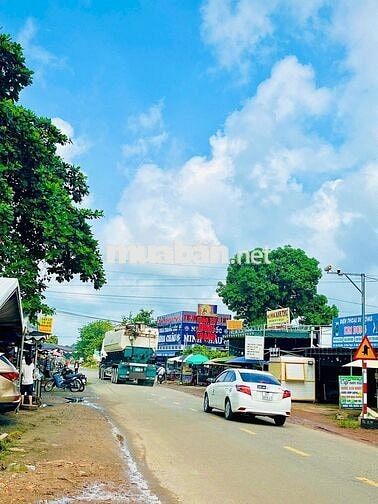 BÁN ĐẤT BÌNH DƯƠNG 300M2 " CẠNH CHỢ " .
