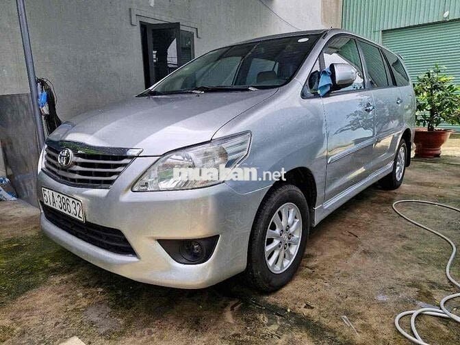 Toyota Innova 2012 2.0V - 280000 km