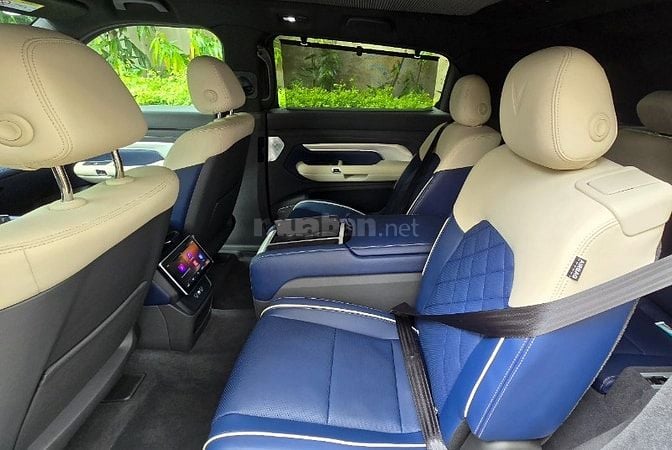Chính chủ bán VF9 2023 Plus đi siêu ít