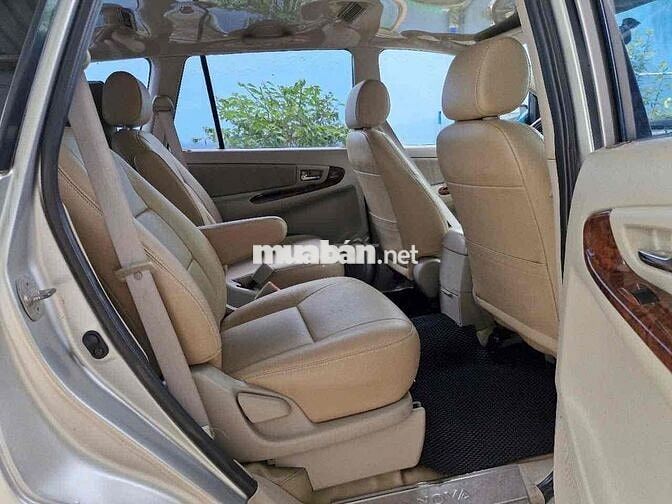 Toyota Innova 2012 2.0V - 280000 km