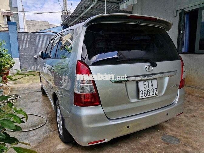 Toyota Innova 2012 2.0V - 280000 km