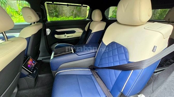 Chính chủ bán VF9 2023 Plus đi siêu ít