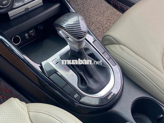 Kia Cerato 2019 1.6 AT Luxury chất khỏi bàn