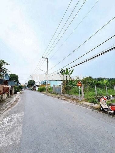 Đất thổ cư mt Phùng Thị Chuyện-Thới Tam Thôn-Hóc Môn.Dt 226m2~7ty