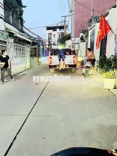 NHÀ HXH TRUNG MỸ TÂY 6,NGANG 5,2M,SÁTNGUYỄN ẢNH THỦ,TRUNG CHÁNH,HM