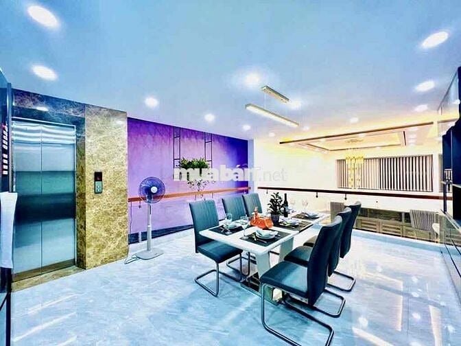 VIP 5 TẦNG THANG MÁY. HXH QUAY ĐẦU. SÁT MT QUANG TRUNG. SHR NỞ HẬU