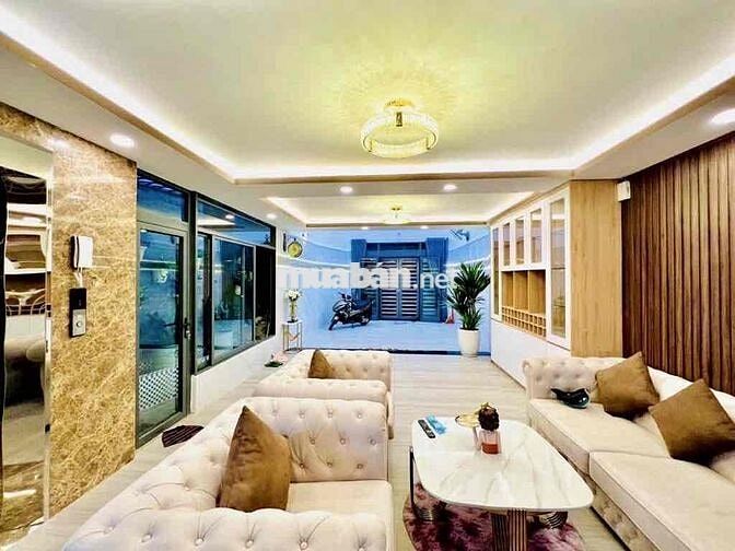 VIP 5 TẦNG THANG MÁY. HXH QUAY ĐẦU. SÁT MT QUANG TRUNG. SHR NỞ HẬU