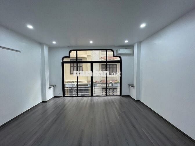 BÁN NHÀ  CẦU GIẤY – DÒNG TIỀN 60TR/THÁNG – THANG MÁY – Ô TÔ TRÁNH